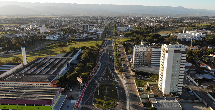 Foto da entrada da cidade de Pindamonhagaba